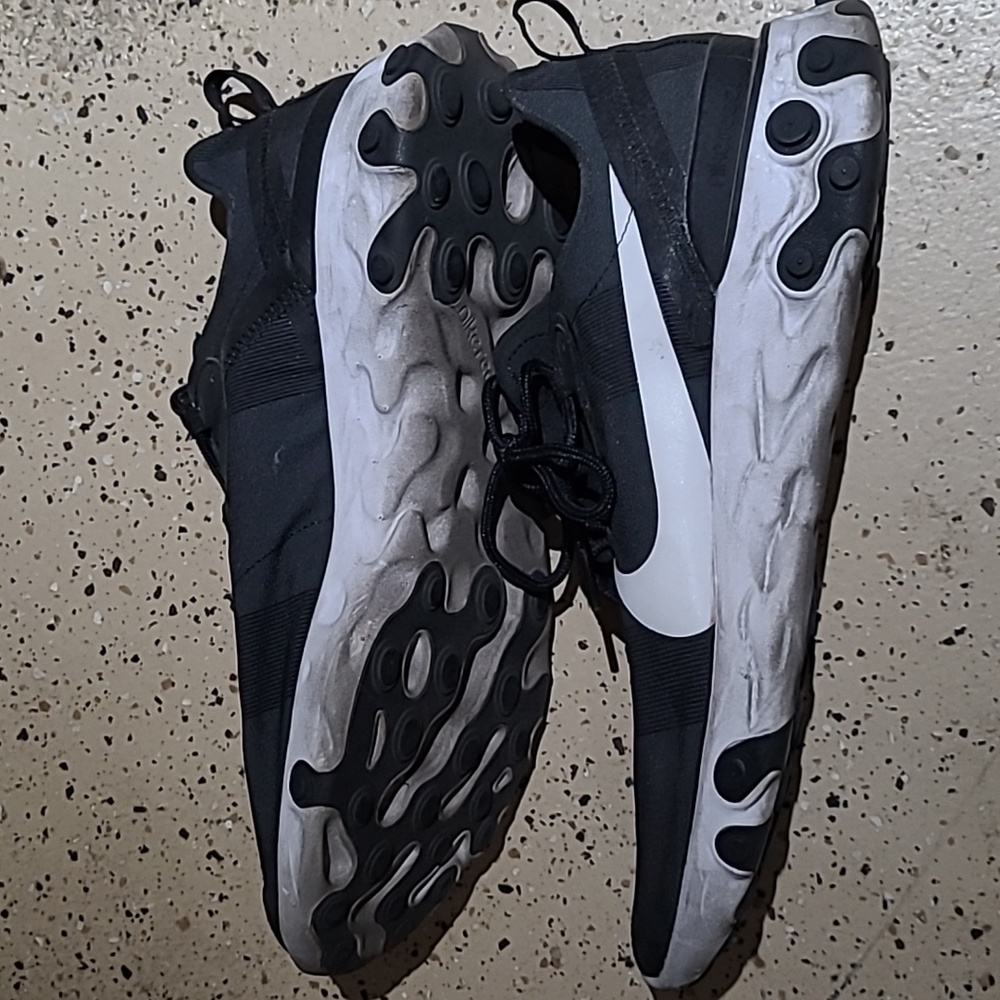 Nike react